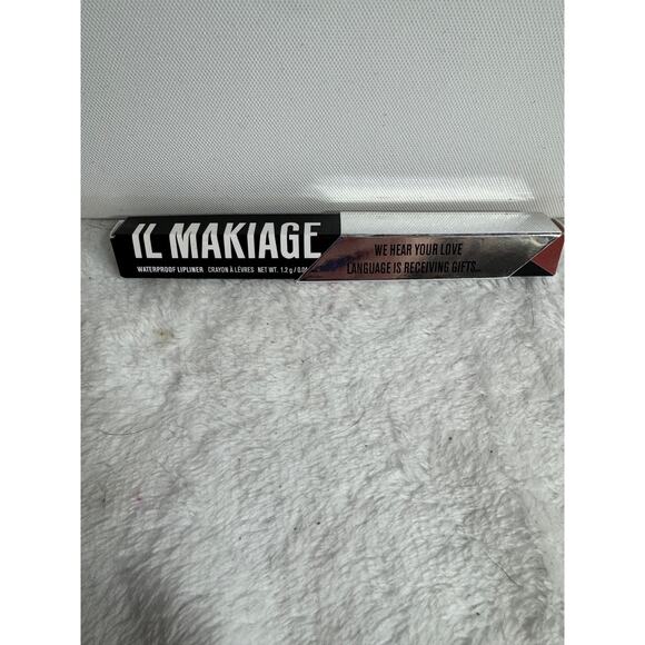 IL MAKIAGE Other - IL MAKIAGE Waterproof Lip Liner - Antique Pink Matte